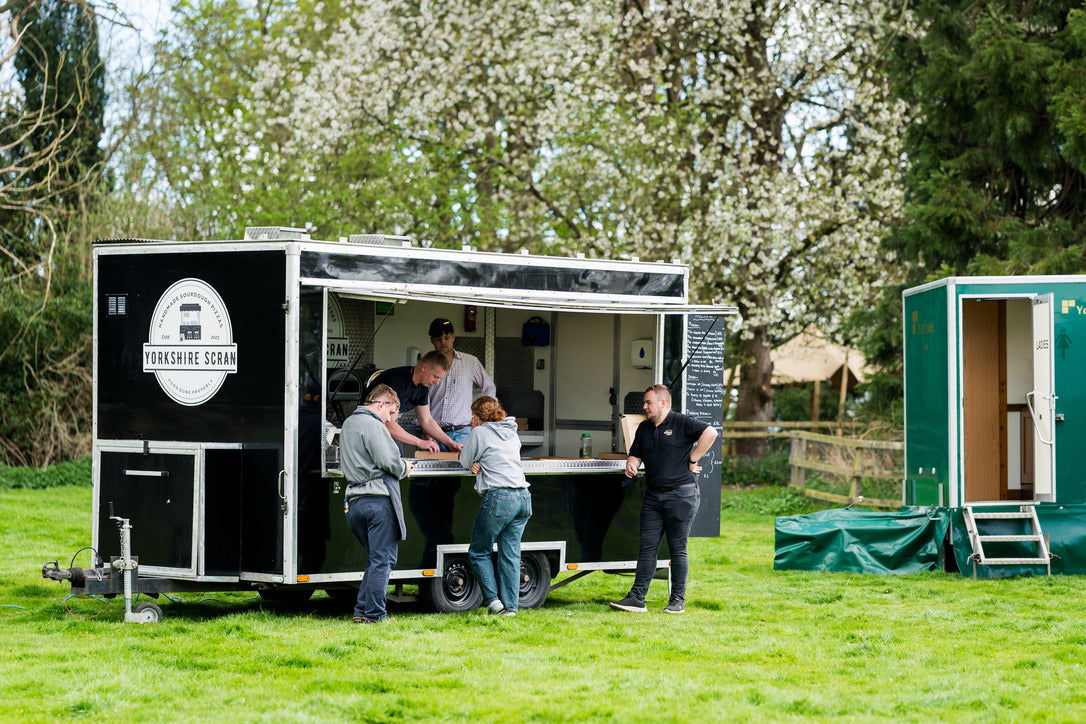 Wood-fired pizza catering for weddings, parties & events.